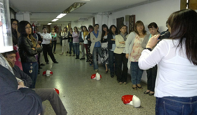 Campaña de Reanimación Cardiopulmonar - RCP Campaña de Reanimación Cardiopulmonar - RCP
