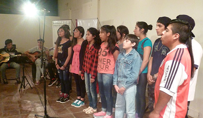Coro de la escuela de villa Asunción
