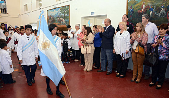 Diez escuelas nuevas con Jornada Extendida incorporarán a más de 6.000 niños a esta modalidad Diez escuelas nuevas con Jornada Extendida incorporarán a más de 6.000 niños a esta modalidad
