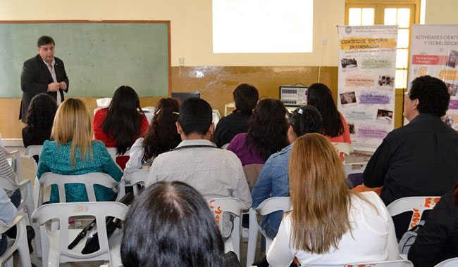 Capacitación docente sobre Cristalografía