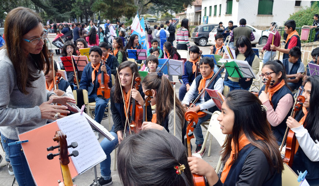 Más de 1200 niños y jóvenes forman parte de los coros y orquestas escolares Más de 1200 niños y jóvenes forman parte de los coros y orquestas escolares