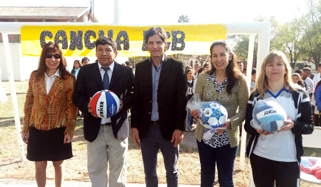 La escuela Legado Belgrano cuenta con su propio playón deportivos La escuela Legado Belgrano cuenta con su propio playón deportivos