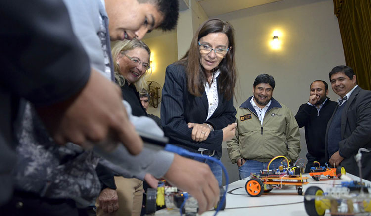 Se realizó la entrega de kits a 30 sedes de toda la provincia para los talleres de robótica Se realizó la entrega de kits a 30 sedes de toda la provincia para los talleres de robótica