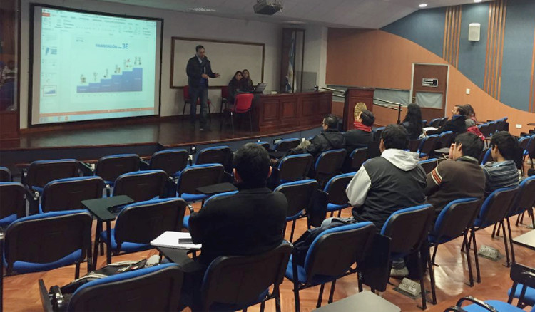 Se realizó el curso Modelo de negocios para becarios y emprendedores TIC´s Se realizó el curso Modelo de negocios para becarios y emprendedores TIC´s