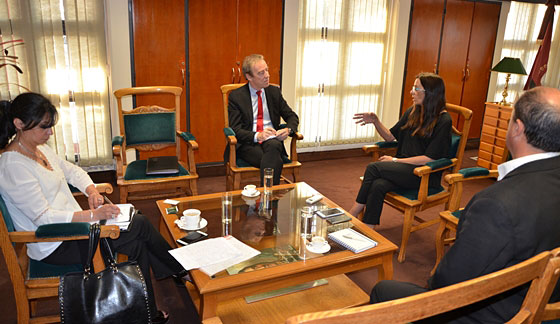 La ministra Analía Berruezo se reunió con el embajador de Australia