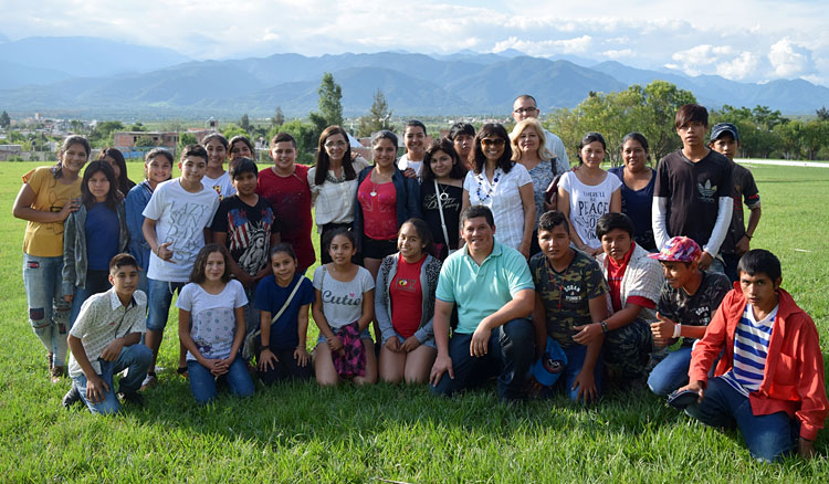 Alumnos de la Escuela General Mosconi de Rivadavia Banda Norte Alumnos de la Escuela General Mosconi de Rivadavia Banda Norte