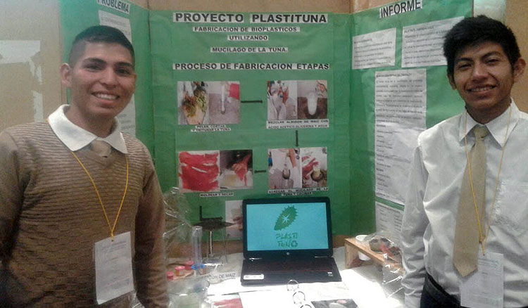 Estudiantes de Güemes fabrican material plástico biodegradable a partir de la tuna