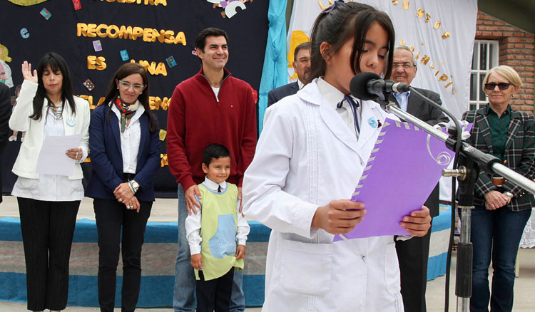 Urtubey inauguró refacciones en la escuela Nº 4049 Urtubey inauguró refacciones en la escuela Nº 4049