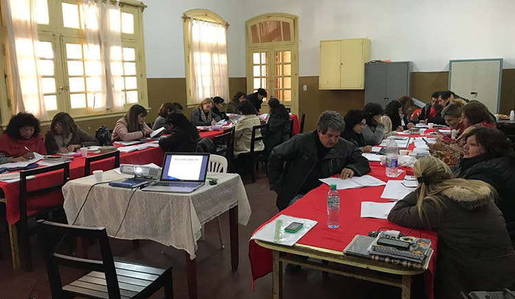 Avanzan los talleres de sensibilización sobre autoevaluación en las escuelas seleccionadas de Salta Avanzan los talleres de sensibilización sobre autoevaluación en las escuelas seleccionadas de Salta