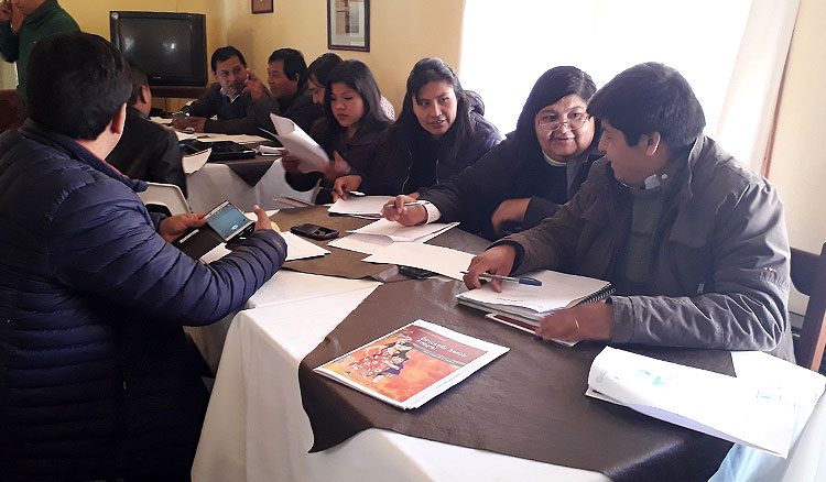 Padres, alumnos y comunidad de La Poma debatieron sobre Educación Sexual Integral Padres, alumnos y comunidad de La Poma debatieron sobre Educación Sexual Integral