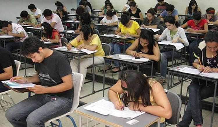 Encuentro sobre experiencias de articulación entre formación profesional y educación permanente Encuentro sobre experiencias de articulación entre formación profesional y educación permanente