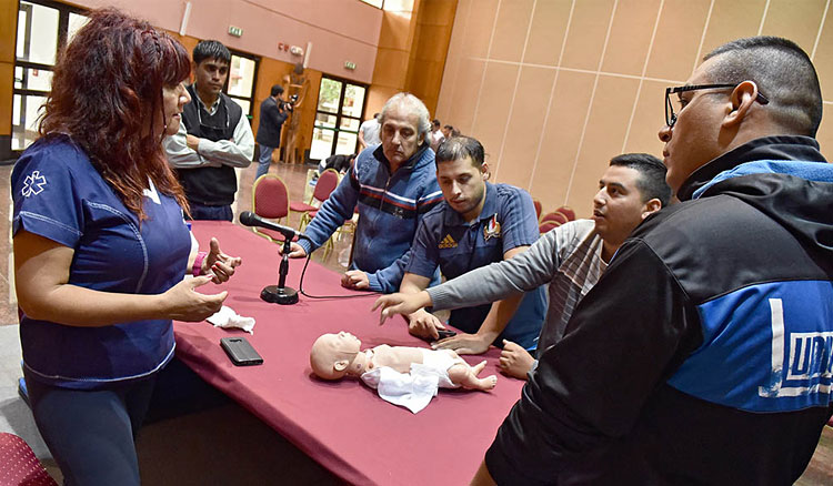 Alumnos de 20 escuelas de zona sur aprendieron reanimación cardiopulmonar