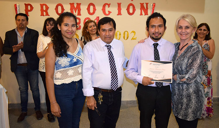 Más de 150 alumnos finalizaron sus estudios con el sistema virtual a distancia Más de 150 alumnos finalizaron sus estudios con el sistema virtual a distancia