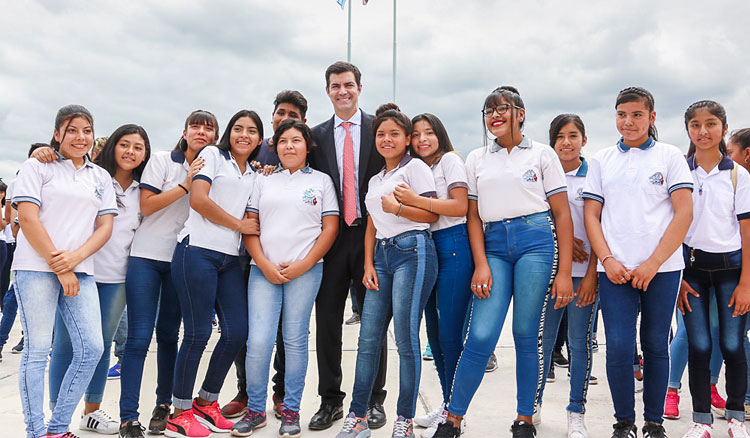 Durante esta gestión de Gobierno fueron inauguradas más de 180 escuelas en toda la provincia