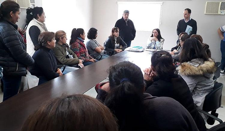 Reunión informativa entre autoridades educativas y perfiles idóneos Reunión informativa entre autoridades educativas y perfiles idóneos