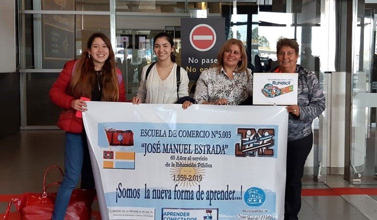 Estudiantes salteñas participarán en Colombia de un torneo internacional de robótica Estudiantes salteñas participarán en Colombia de un torneo internacional de robótica