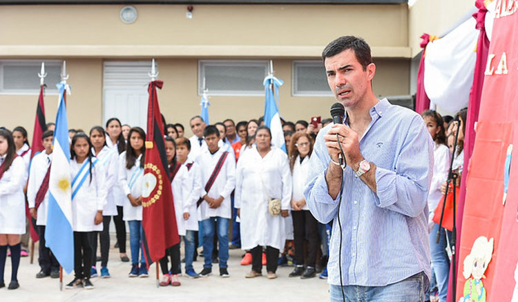 Urtubey inauguró edificios escolares en Rivadavia