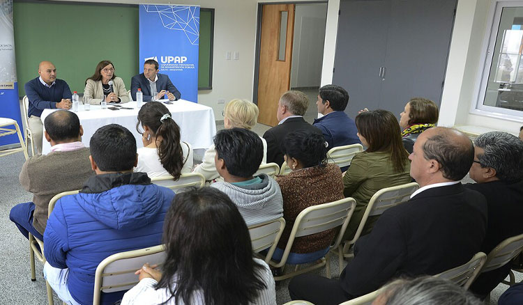 Se abrieron nuevos cursos de formación docente bajo la modalidad semipresencial Se abrieron nuevos cursos de formación docente bajo la modalidad semipresencial