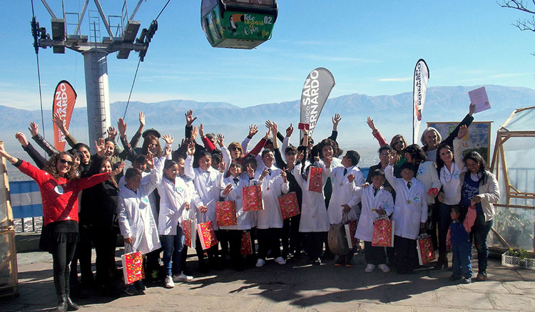 Alumnos de Potrero de Uriburu prometieron cuidar el ambiente Alumnos de Potrero de Uriburu prometieron cuidar el ambiente