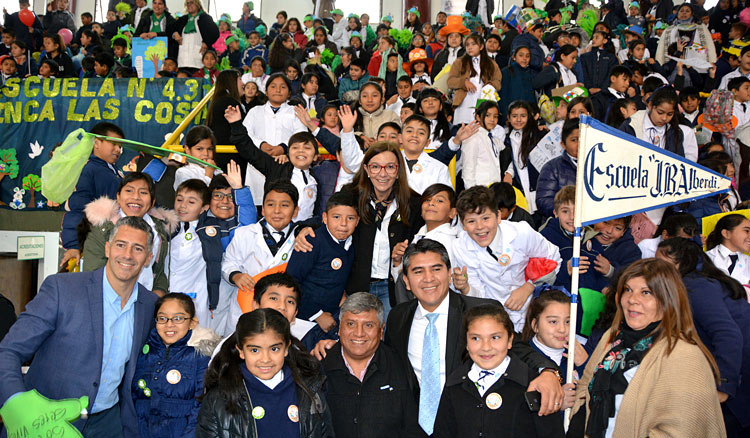 Alumnos de primaria celebraron el “Día del Ambiente”