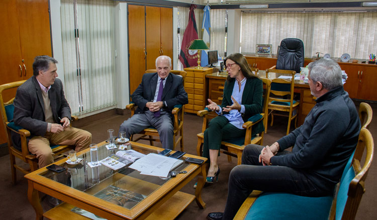 Autoridades del Ejecutivo y Legisladores Nacionales promueven la recuperación del Fondo Compensador Salarial Docente Autoridades del Ejecutivo y Legisladores Nacionales promueven la recuperación del Fondo Compensador Salarial Docente