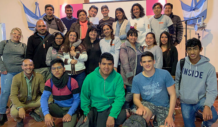 Más docentes apuestan a la robótica para trabajar en las aulas Más docentes apuestan a la robótica para trabajar en las aulas