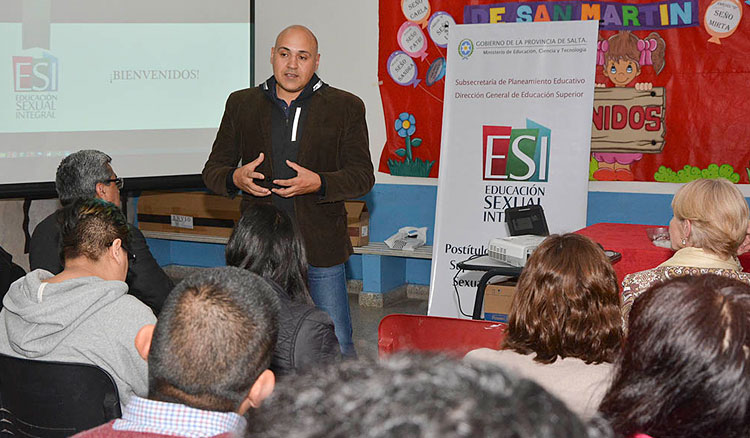 Acto de cierre del postítulo docente en Educación Sexual Integral Acto de cierre del postítulo docente en Educación Sexual Integral