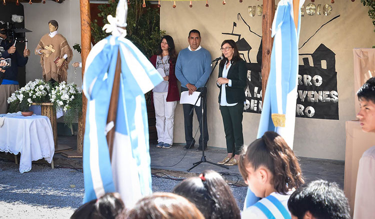 El Arfarcito celebró el 10° aniversario del colegio secundario El Arfarcito celebró el 10° aniversario del colegio secundario