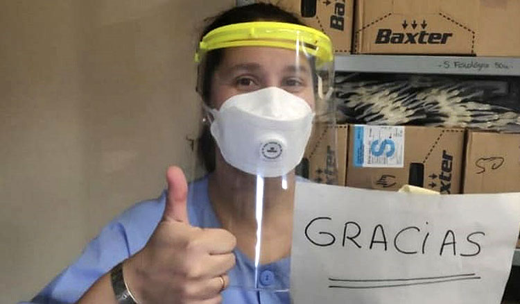 Profesores de escuelas técnicas realiza y entregan barbijos a hospitales Profesores de escuelas técnicas realiza y entregan barbijos a hospitales