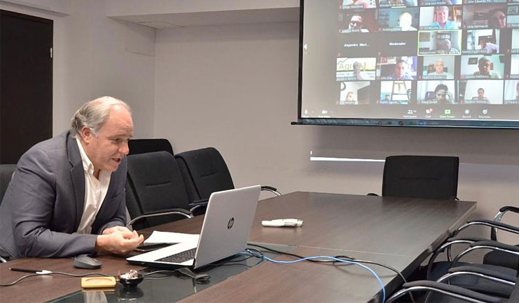 El desafío está en fortalecer la educación técnico profesional, enseñar para el trabajo y el desarrollo productivo El desafío está en fortalecer la educación técnico profesional, enseñar para el trabajo y el desarrollo productivo